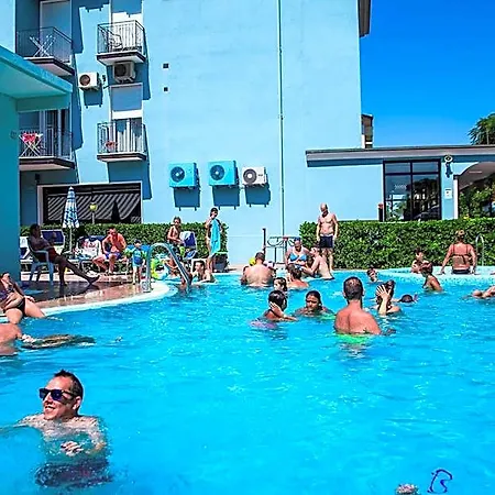 Hotel Adriatico Family Village 3*